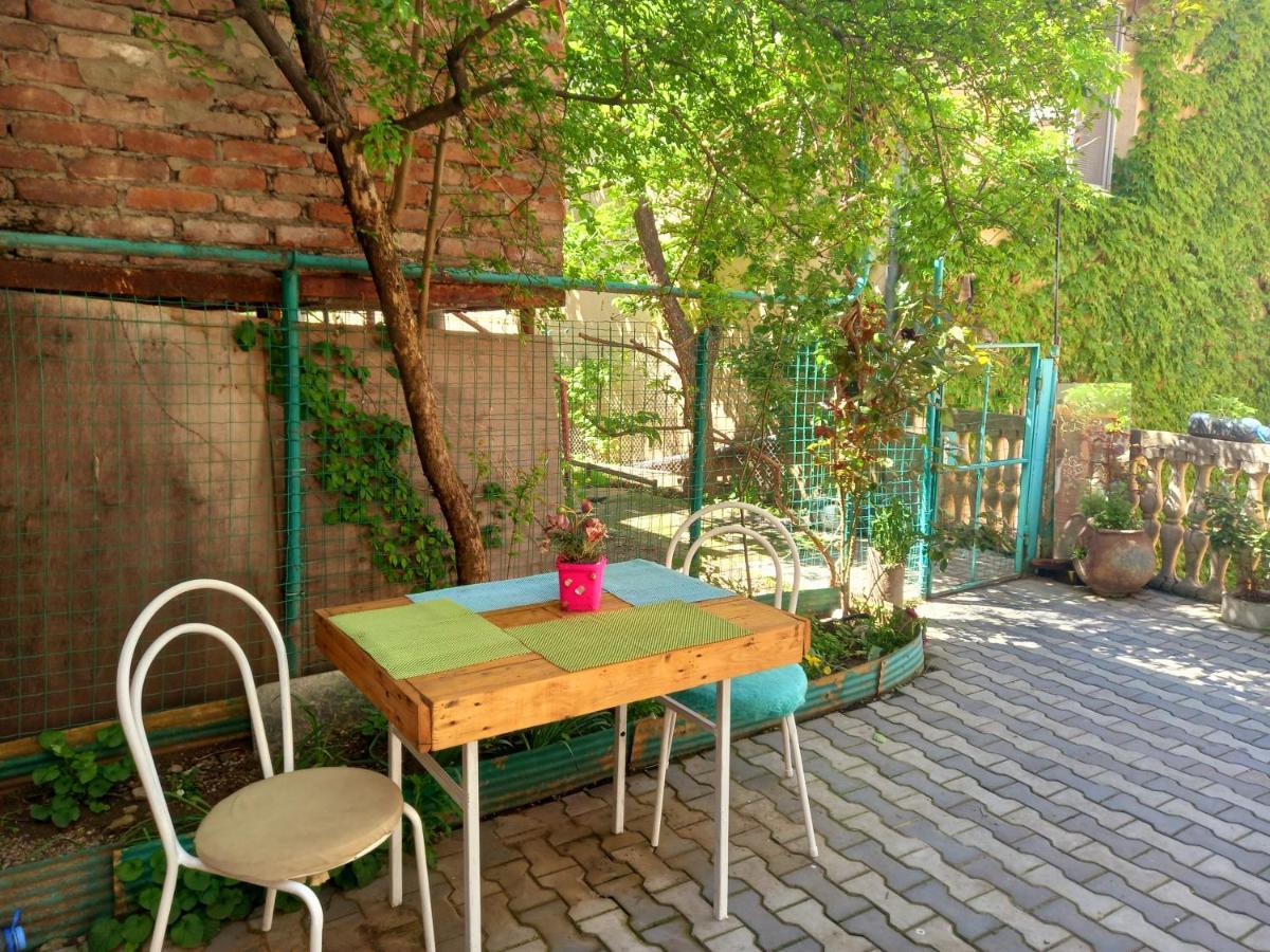 Birdhouse Rooms Tbilisi Exterior foto